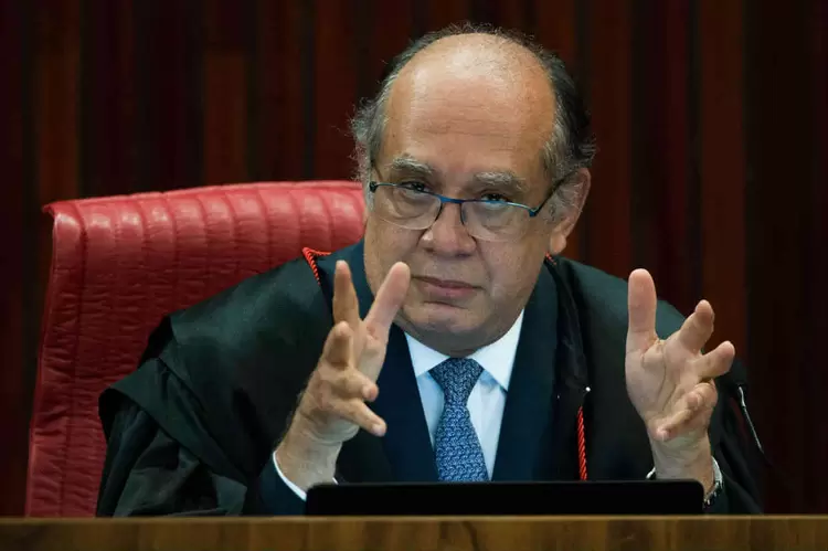 Gilmar Mendes: "Vocês acham que ser padrinho de casamento impede alguém de julgar um caso?" (José Cruz/Agência Brasil)