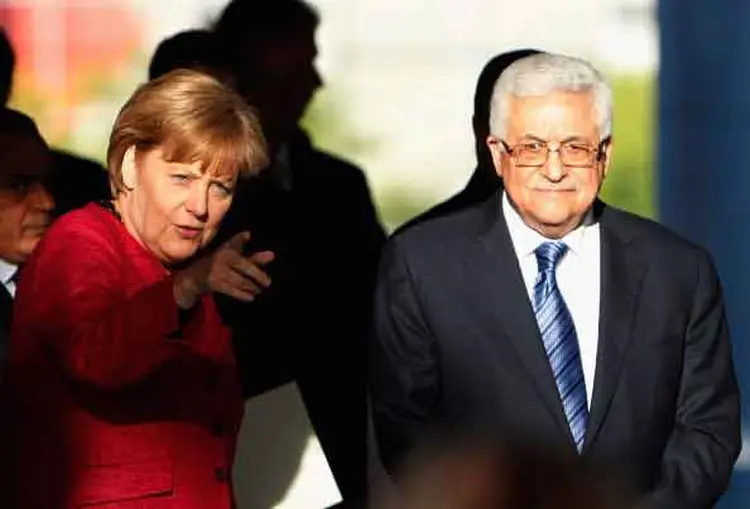 MERKEL E ABBAS: reunião desta sexta-feira deve ser marcada por tentativas de Abbas de ter aliados contra planos de Trump / Sean Gallup/Getty Images