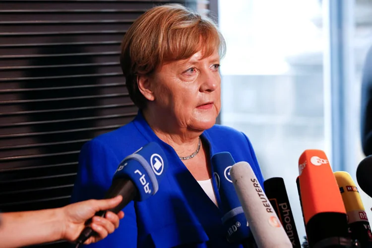 Merkel: ela própria costumava defender que ela acreditava que o casamento deveria ser firmado entre homens e mulheres (Fabrizio Bensch/Reuters)