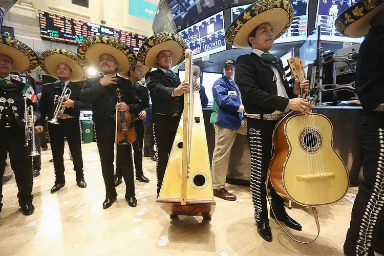 MARIACHIS EM NOVA YORK:  a relação entre México e EUA ameaçada com o crescimento de Trump / Joe Raedle/ GettyImages