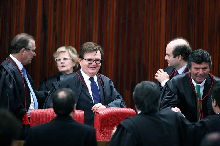 Ministros no julgamento do TSE sobre a cassação da chapa Dilma-Temer (Roberto Jayme/Ascom/TSE/Divulgação)