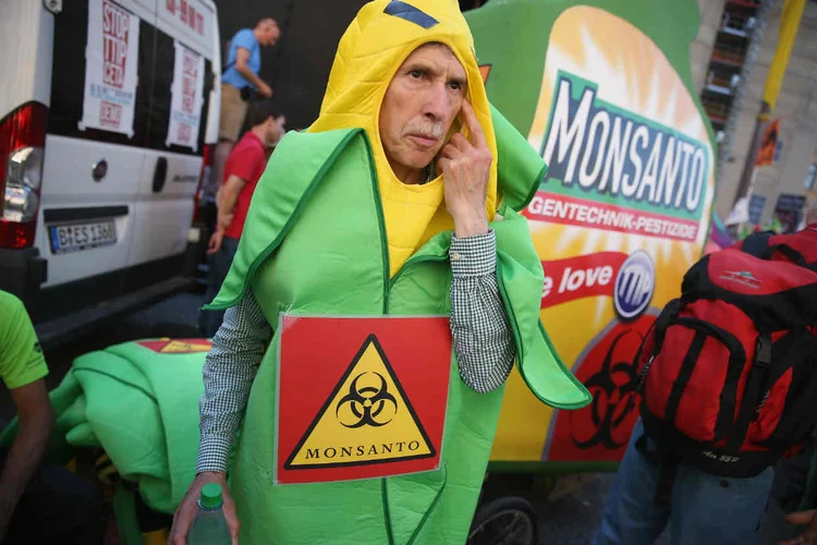 PROTESTO CONTRA A MONSANTO: a compra faz da Bayer líder em agricultura, mas atrai uma enxurrada de críticos  / Sean Gallup/ Getty Images