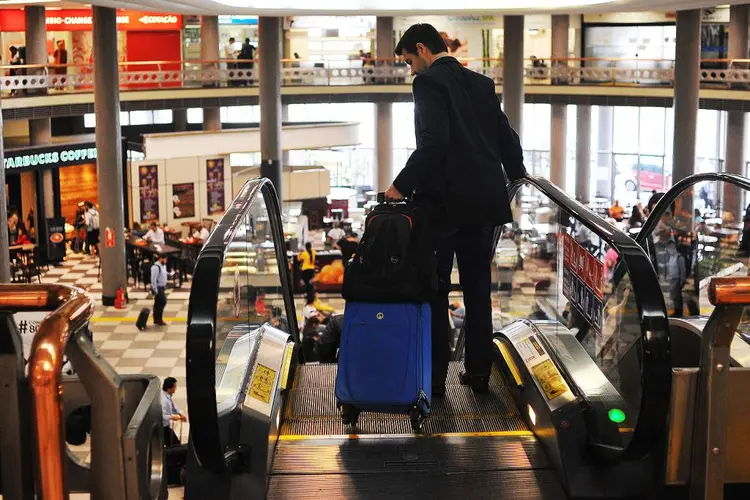 Aeroporto de Guarulhos: entre os terminais brasileiros, o Aeroporto de Guarulhos (SP) apresentou o melhor desempenho (foto/VEJA)