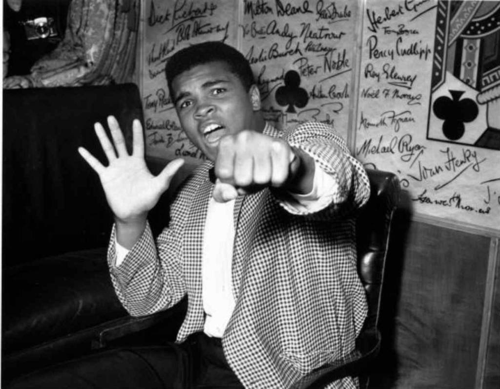 MUHAMMAD ALI: os recentes casos de intolerância vão contra a luta de Ali pela igualdade  / Kent Gavin / Getty Images