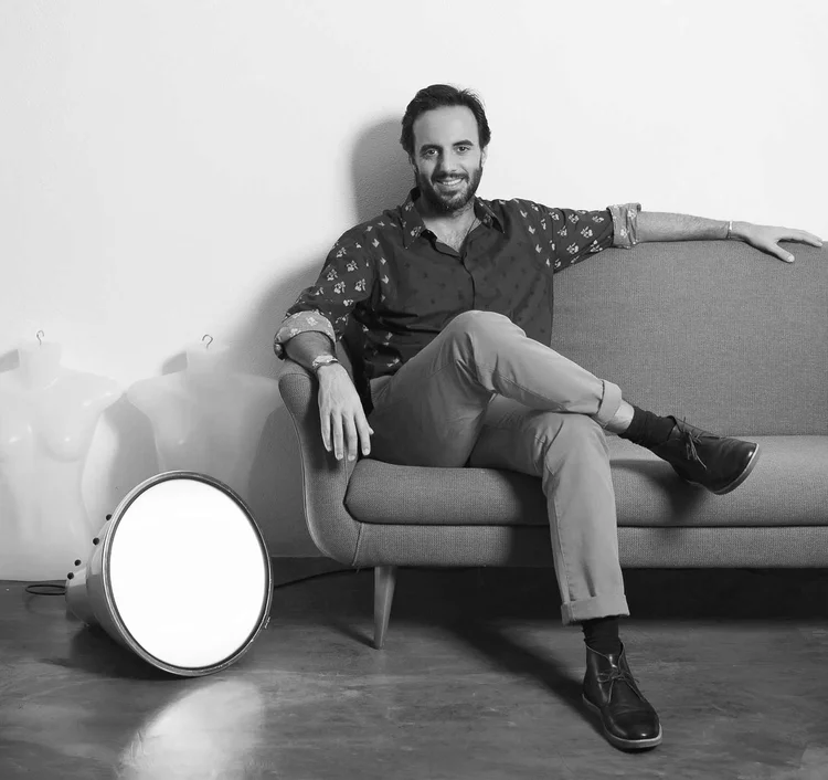 JOSÉ NEVES, FUNDADOR DA FARFETCH: parceria com grifes de luxo para ter eficiência de estoque / Julia Rodrigues