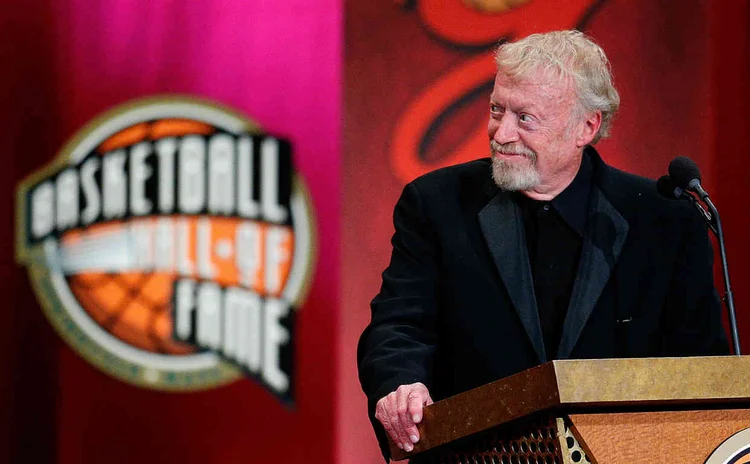 PHIL KNIGHT: trabalho duro é crítico, mas sorte pode decidir o resultado  / Jim Rogash/ GettyImages