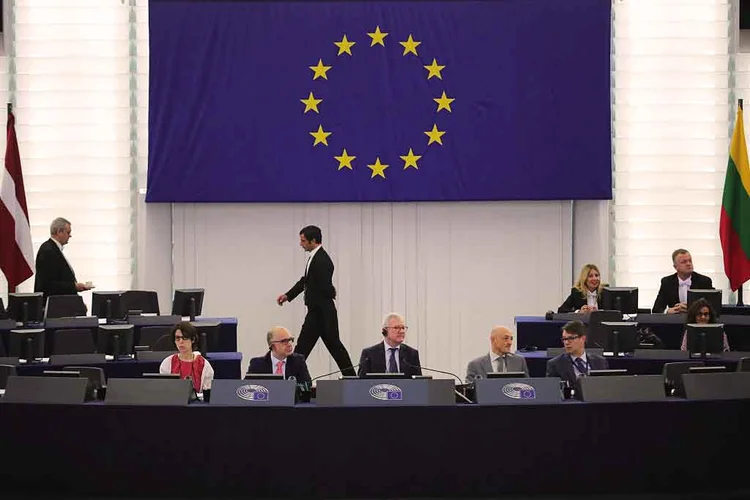 PARLAMENTO EUROPEU: parlamentares se reúnem para discutir acordo do bloco com o Canadá / Christopher Furlong/Getty Images