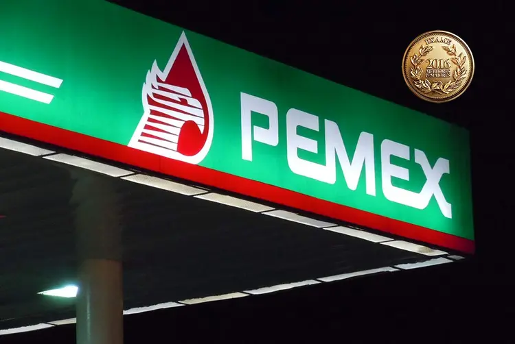 PEMEX: a petroleira mexicana teve um prejuízo de 41,3 bilhões de dólares em 2015  / Matthew Rutledge