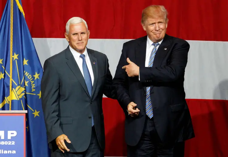 PENCE E TRUMP: o candidato a vice disse que proibir imigrantes muçulmanos era uma proposta “ofensiva e inconstitucional” / John Sommers II/Reuters