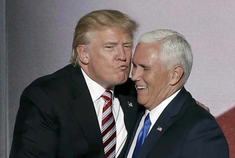 TRUMP E PENCE: a dupla ficou em segundo plano por causa do discurso do senador Ted Cruz  / Mike Segar/ Reuters