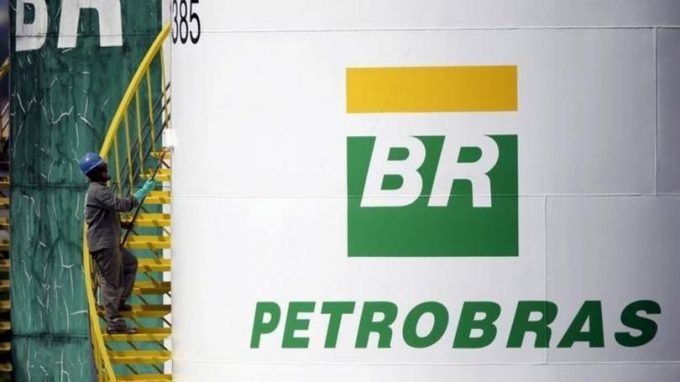 Eletrobras tem aval da Petrobras para vender distribuidora no AM