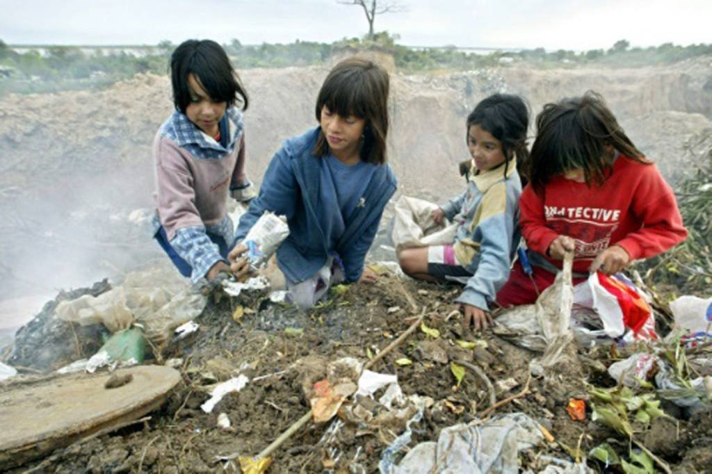 Mais de 5 milhões de crianças vivem na pobreza na Argentina