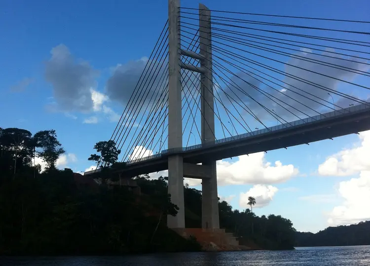 RIO OIAPOQUE: ponte entre Guiana Francesa e Brasil será inaugurada neste sábado 18 / Wikimedia Commons