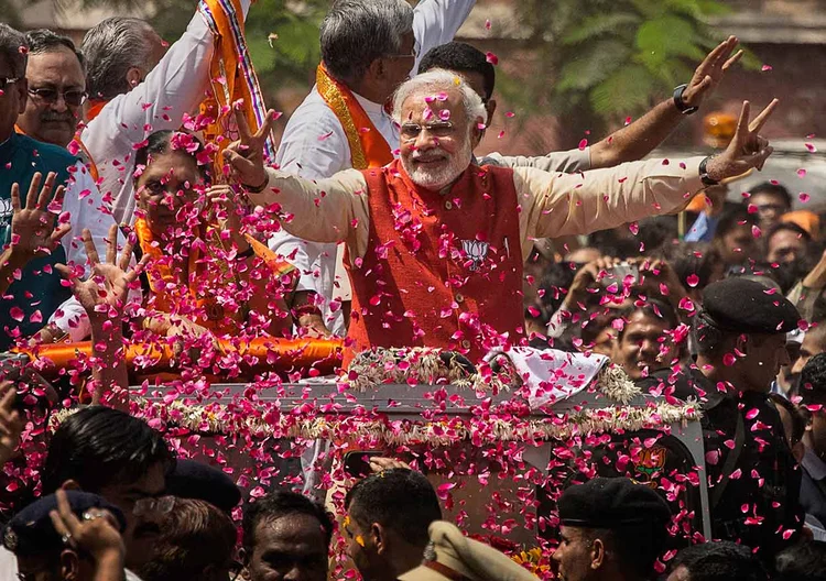 ÍNDIA: o Primeiro-Ministro Narendra Modi está implementando uma estratégia que está transformando a Índia em uma potência tecnológica e preparando o cenário para um futuro digital / Kevin Frayer/Getty Images)