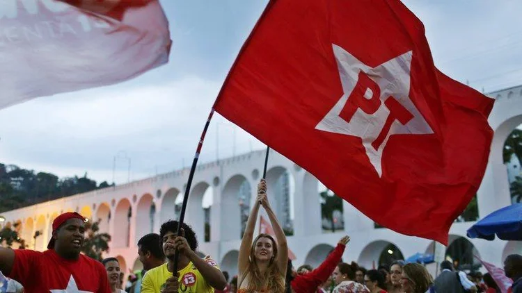 PT: maior corrente do partido decide hoje quem será seu candidato à presidência da legenda / Pilar Olivares/Reuters