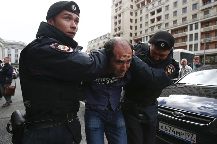 Prisões: a maioria absoluta dos centenas de manifestantes detidos em Moscou foi libertada, com exceção de alguns líderes oposicionistas (Sergei Karpukhin/Reuters)