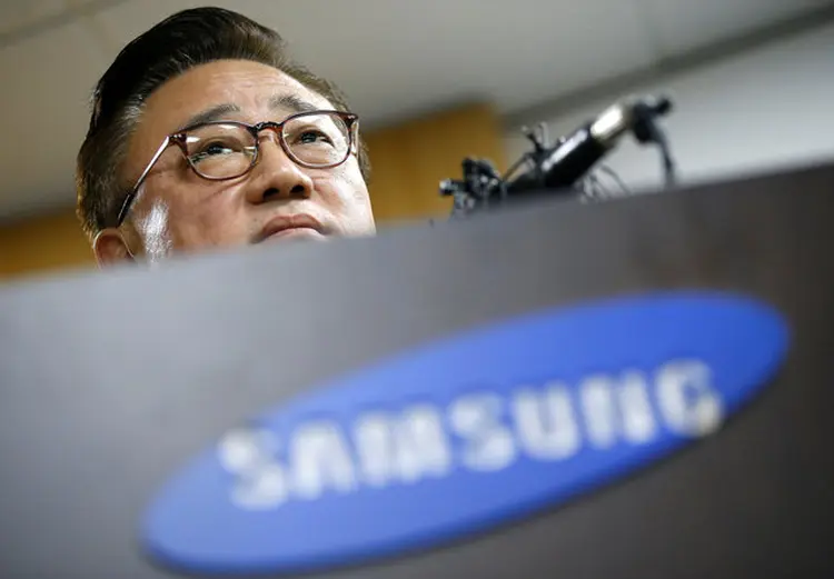 KOH DONG-JIN, DA SAMSUNG: recall depois que 35 celulares Galaxy Note 7 explodiram  / Kim Hong-Ji/ Reuters