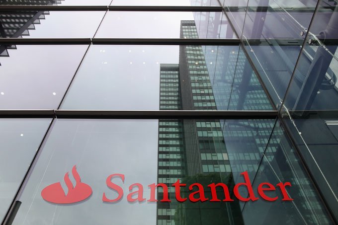 Santander: Instituição manteve a quinta posição entre bancos que financiam agronegócio no Brasil (Dan Kitwood/Getty Images)