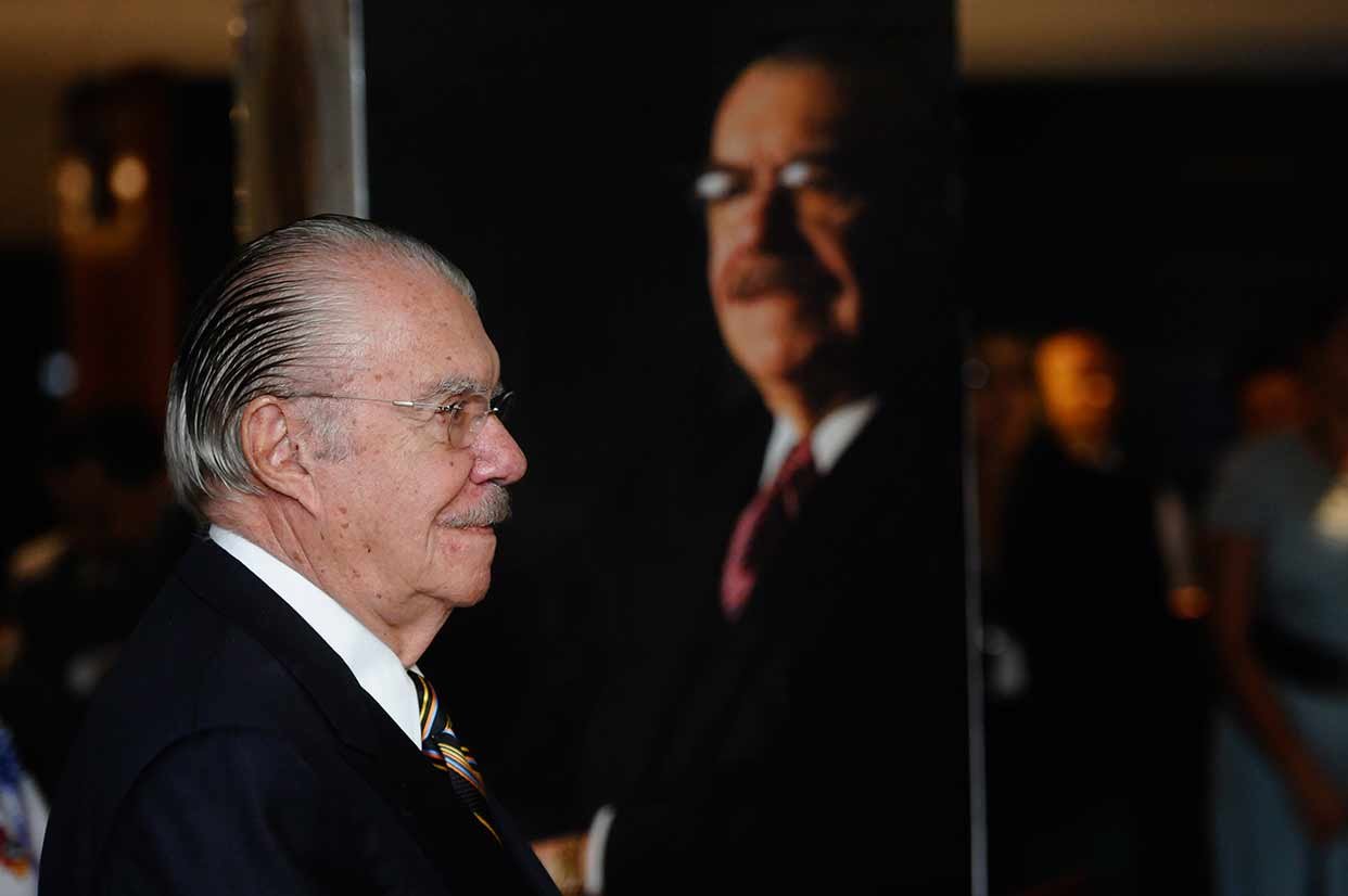 Sarney gravado; Impeachment em agosto&