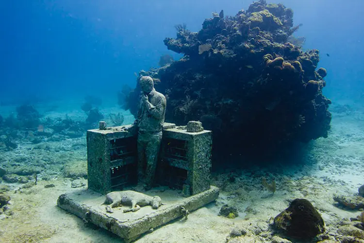 O Museu Subaquático de Arte fica em Cancún, no México (MUSA/Divulgação)