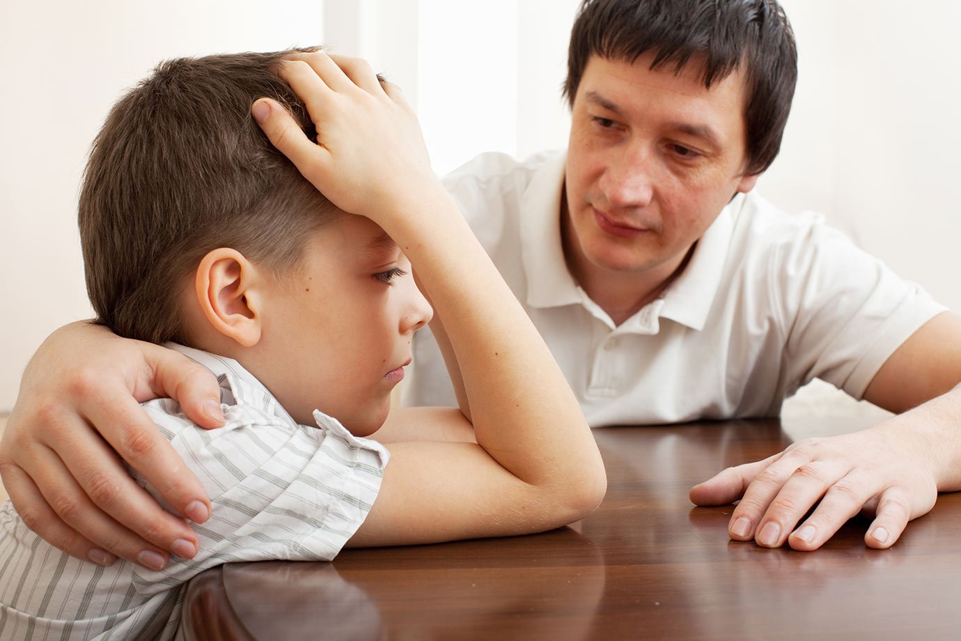 O pai pode escolher em testamento deixar tudo para um filho só?