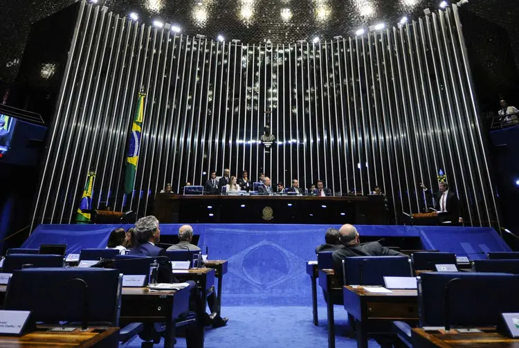 SENADO: Texto de autoria dos tucanos Aécio Neves e Ricardo Ferraço será votado nesta quarta-feira no Senado / AGÊNCIA SENADO (AGÊNCIA SENADO/Agência Senado)