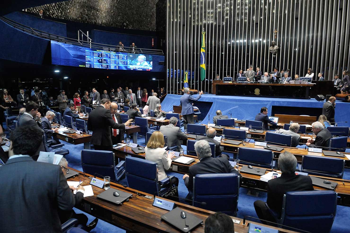 PEC do Teto aprovada