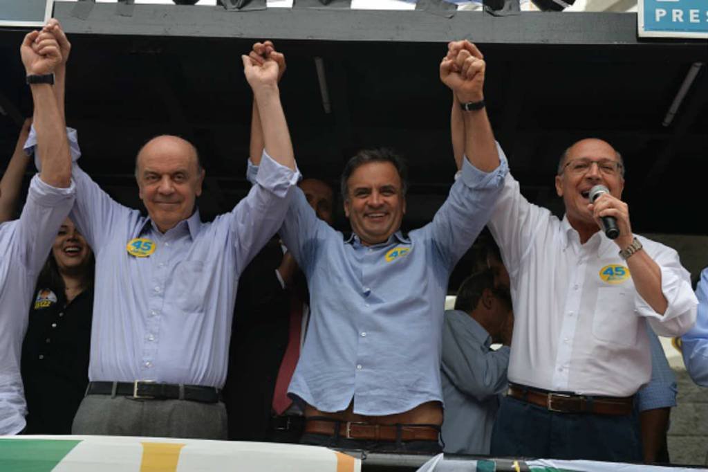 SERRA, AÉCIO E ALCKMIN: os três mantêm o sonho de chegar à presidência em 2018 / Nelson Almeida / Getty Images