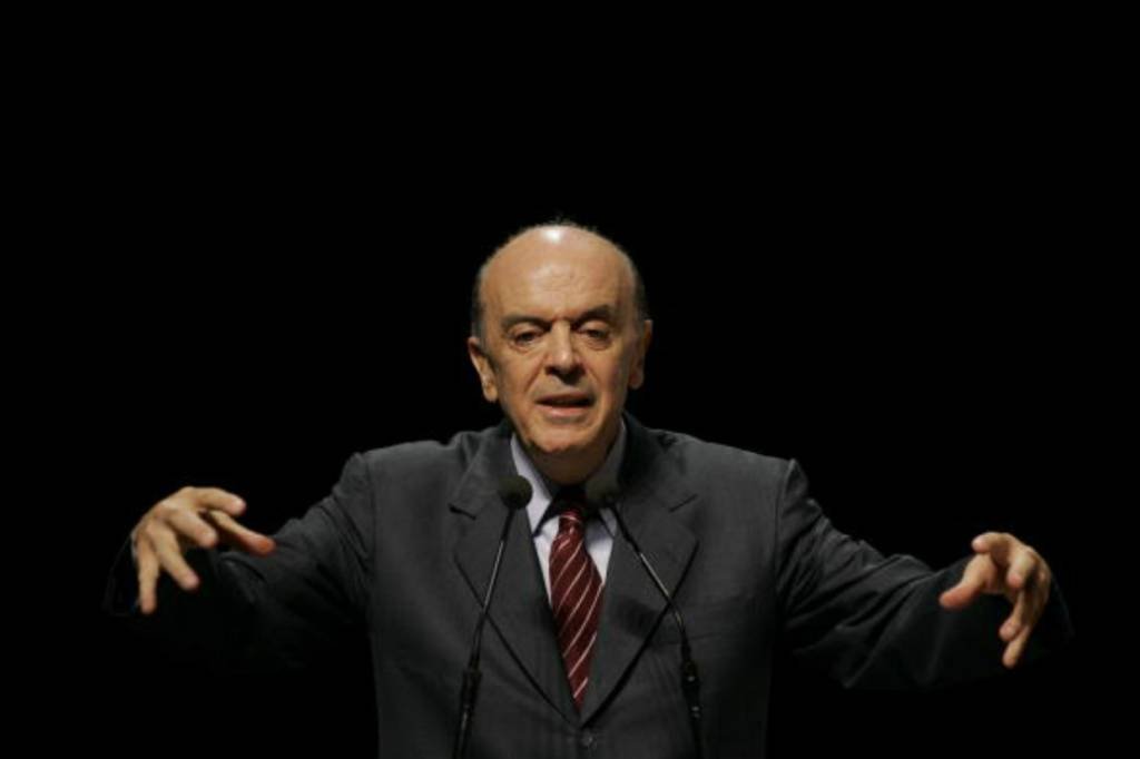 JOSÉ SERRA: ministro das Relações Exteriores fará do Itamaraty uma trincheira para armar sua possível candidatura / FotoArena / Getty Images