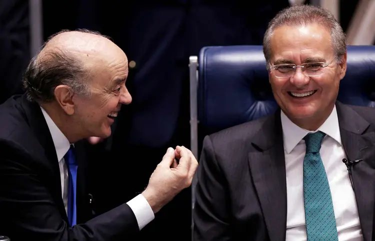 SERRA E RENAN: os dois senadores defendem a adoção do parlamentarismo como remédio à instabilidade política  / Ueslei Marcelino/ Reuters