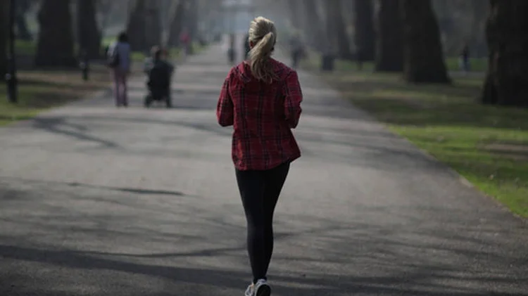 CAMINHADA: 20 minutos de exercício ou dedicados a um curso digital por dia podem mudar sua vida  / Peter Macdiarmid/Getty Images