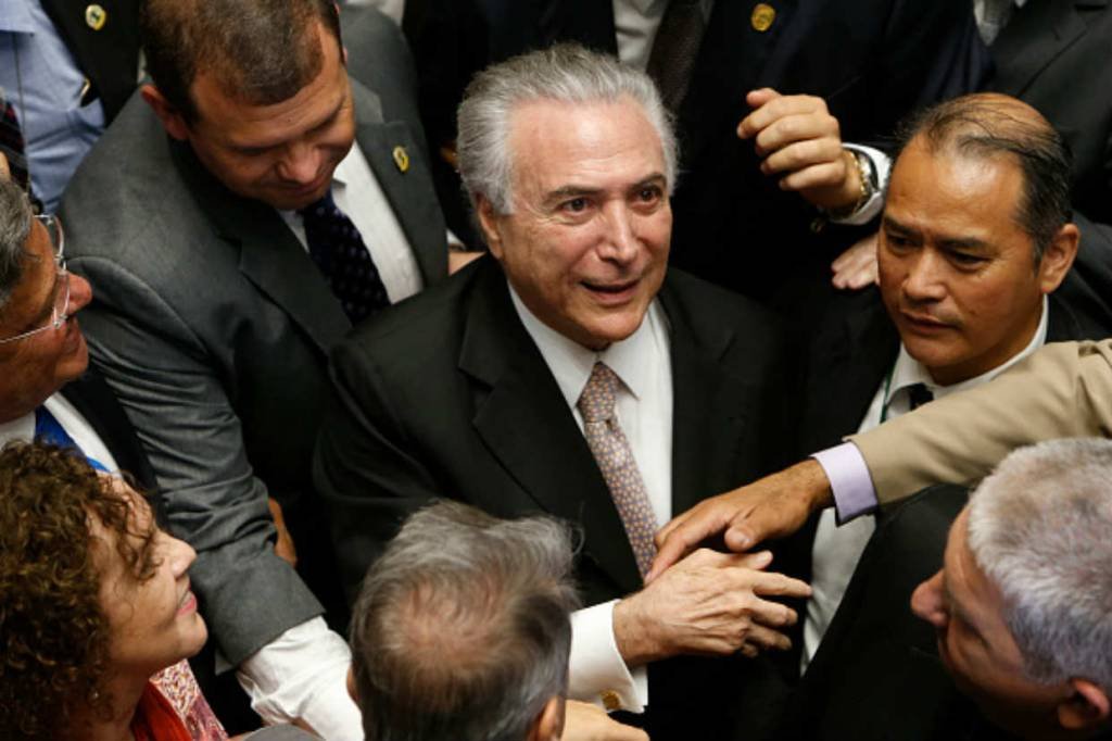 MICHEL TEMER: como fará um presidente fraco para enfrentar o Congresso sedento por regalias e proteções contra a Lava-Jato para garantir a aprovação de reformas impopulares? / Igo Estrela / Getty Images