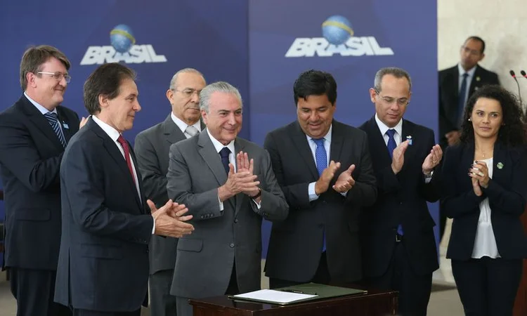 REFORMA DO ENSINO MÉDIO: O presidente Michel Temer sanciona reforma em cerimônia no Palácio do Planalto / Antonio Cruz/Agência Brasil