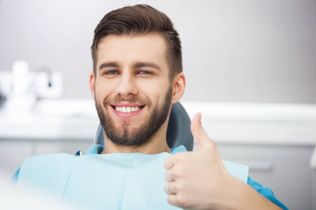 Dentista: Plano odontológico custa entre 23 reais e 129 reais por mês (luckyraccoon/Thinkstock)