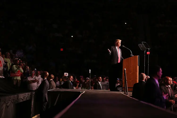 TRUMP NA FLÓRIDA: ele se aproxima de Hillary nas pesquisas às vésperas do primeiro debate entre os dois  / Joe Raedle/Getty Images