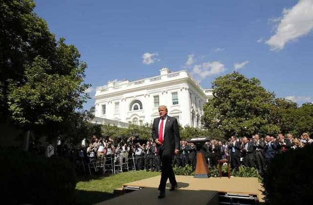 TRUMP E SAÍDA DO ACORDO DE PARIS: presidente colocou em risco a posição global dos EUA / Kevin Lamarque / Reuters