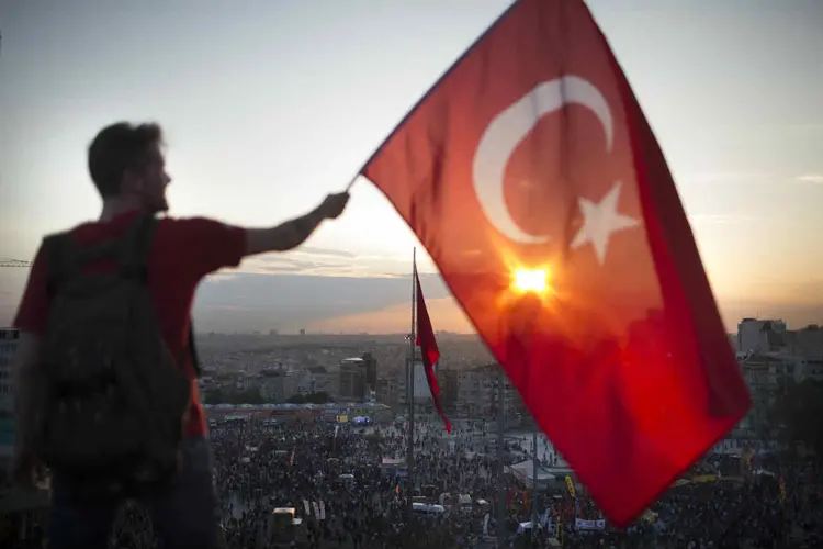 Turquia: Erdogan garante que as incertezas econômicas serão resolvidas com reforma constitucional após as eleições (Uriel Sinai/Getty Images)