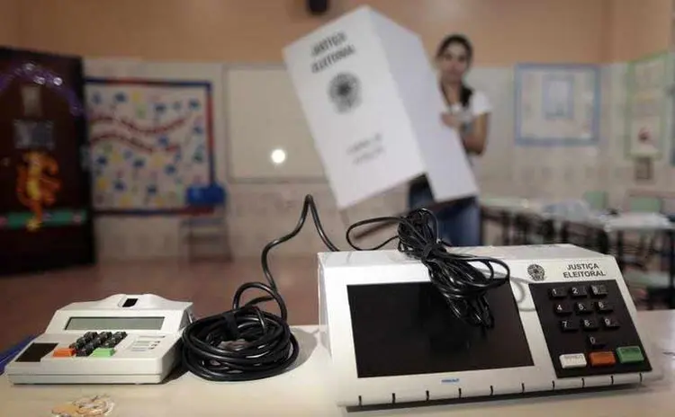 URNA ELETRÔNICA: as eleições para prefeito mostraram como a boa e velha fórmula de se fazer política segue elegendo candidatos por todo o país /  (Ueslei Marcelino/Reuters)