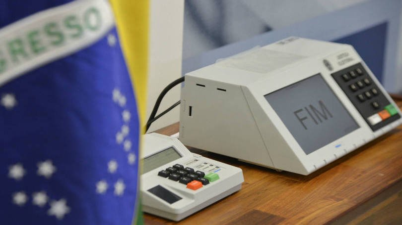 Receita Federal vai fiscalizar dinheiro vivo declarado por políticos