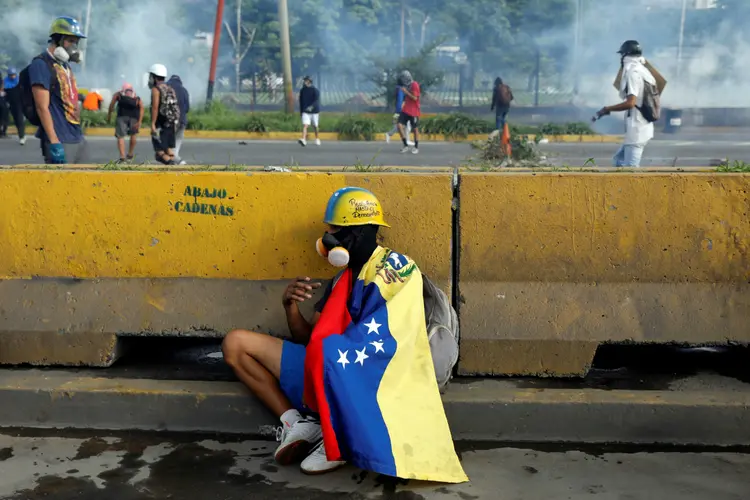 Venezuela: "De imediato, a vítima foi transferida a um ambulatório próximo, onde ingressou sem sinais vitais" (Carlos Garcia Rawlins/Reuters)