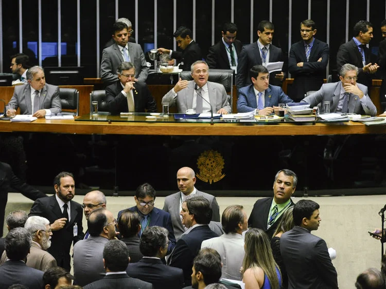 Congresso: parlamentares reforçaram as investidas contra o governo para deixar a reforma da Previdência só na idade mínima e na regra de transição (Moreira Mariz / Ag. Senado/Divulgação)