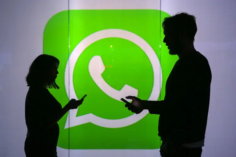 Vários usuários do WhatsApp na China relataram que sofreram interrupções intermitentes a partir de segunda-feira à noite (Bloomberg / Getty Images/Getty Images)