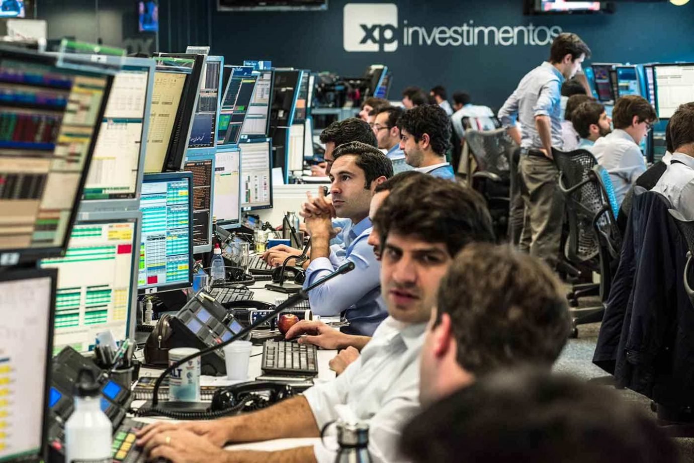 XP volta atrás e reduz investimento mínimo de R$ 30 mil para R$ 10 mil