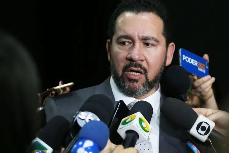 Dyogo Oliveira, ministro do Planejamento: Adiamento do reajuste é parte do pacote para cortar despesas e aumentar receitas (José Cruz/Agência Brasil)