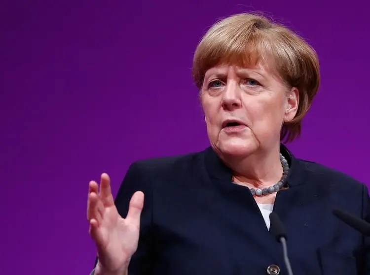 Angela Merkel: A premiê alemã acrescentou que, uma vez de posse do documento, caberá aos demais 27 Estados-membros da UE formar uma opinião sobre as sugestões do Reino Unido (Wolfgang Rattay/Reuters/Reuters)