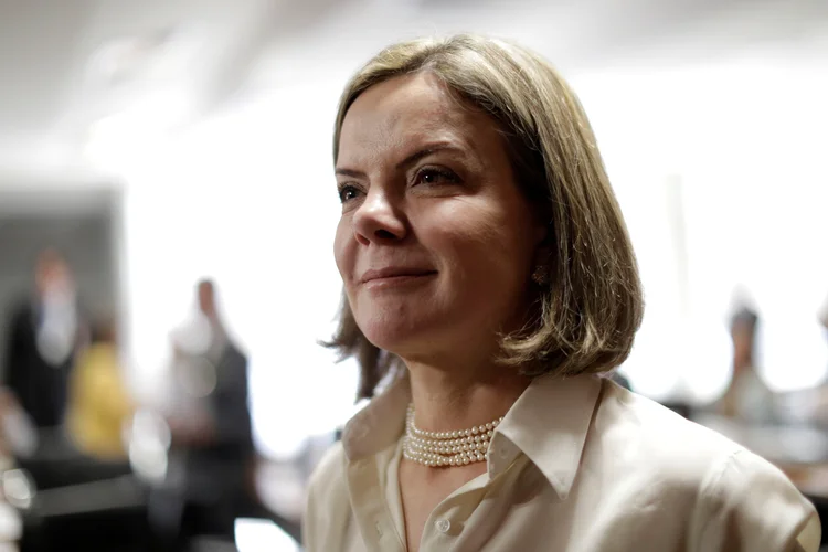 Gleisi Hoffmann: "Vamos ficar o tempo que for preciso para resistir a essa situação", (Ueslei Marcelino/Reuters)