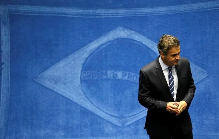 AÉCIO NEVES: senador defendeu sua trajetória política ao retomar as atividades legislativas / Ueslei Marcelino/ Reuters