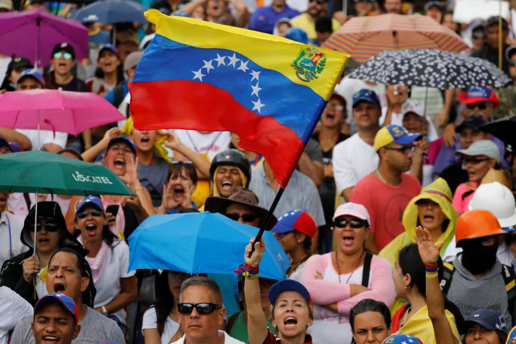 Venezuela: "Esse domingo vai decidir se seguimos existindo como república", disse a procuradora-geral do país (Carlos Garcia Rawlins/Reuters)