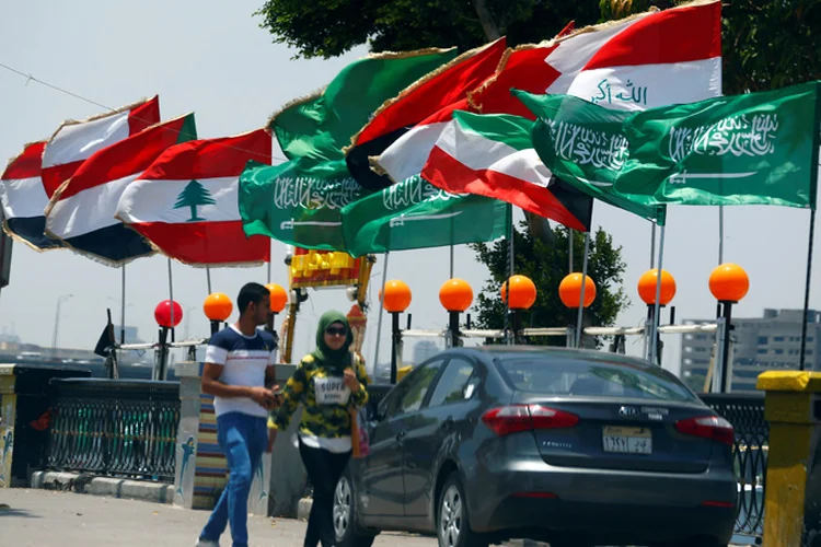 Ministros do Egito, Arábia Saudita, Emirados Árabes e Bahrein vão discutir que posição tomar sobre o Catar (Mohamed Abd El Ghany/Reuters)