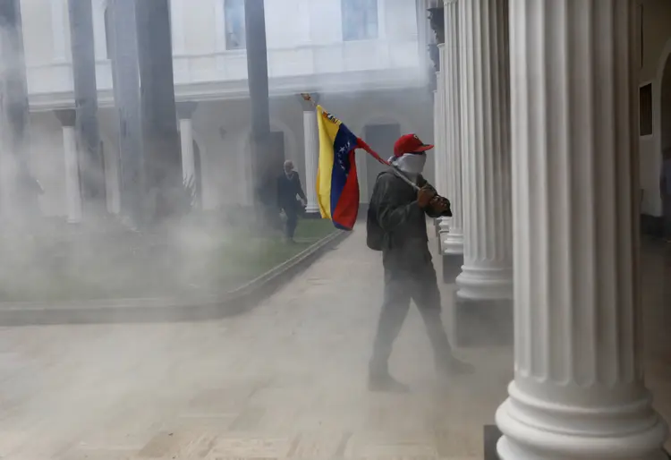 Venezuela: "Condeno absolutamente esses fatos, até onde os conheço neste momento", disse Maduro (Andres Martinez Casares/Reuters)